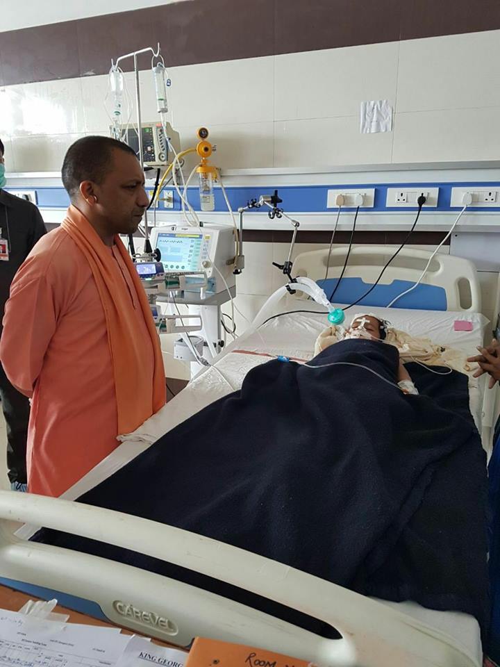 मुख्यमंत्री ने किया ट्रॉमा सेंटर का दौरा, अधिकारियों की मुश्किलें बढ़ी