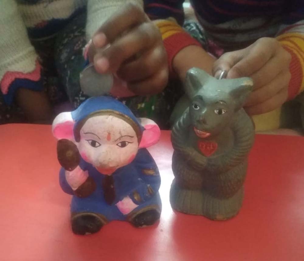 तो आप भी सीख लीजिए पैसों की बचत करना