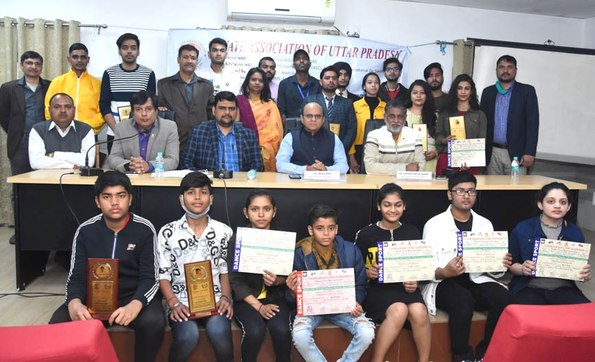 प्रोमिसिंग प्लेयर अवार्ड से कई खिलाड़ी हुए सम्मानित, फ्रेंच मार्शल आर्ट स्वात की जल्द होगी स्टेट चैंपियनशिप