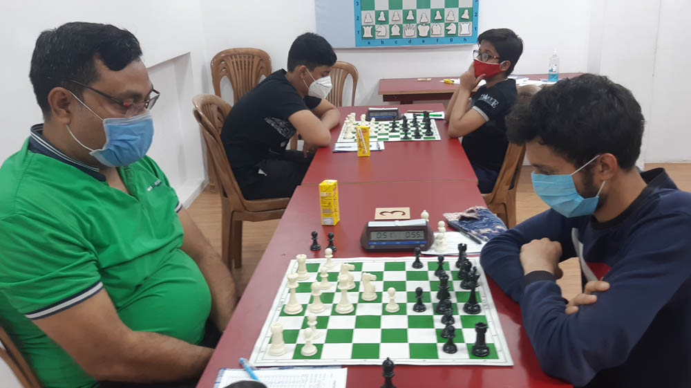 कांटे की टक्कर में राजा को मारकर खेल का किया आसानी से अंत