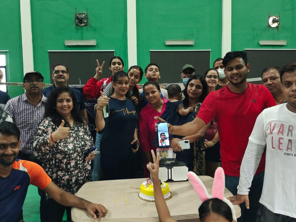 पैरालिंपिक के विजेताओं ने लखनऊ के भावी खिलाड़ियों में भरा जोश