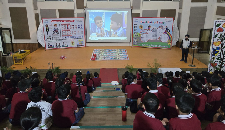 होंडा मोटरसाइकिल एंड स्कूटर इंडिया ने नई दिल्ली में सड़क सुरक्षा जागरूकता अभियान आयोजित किया