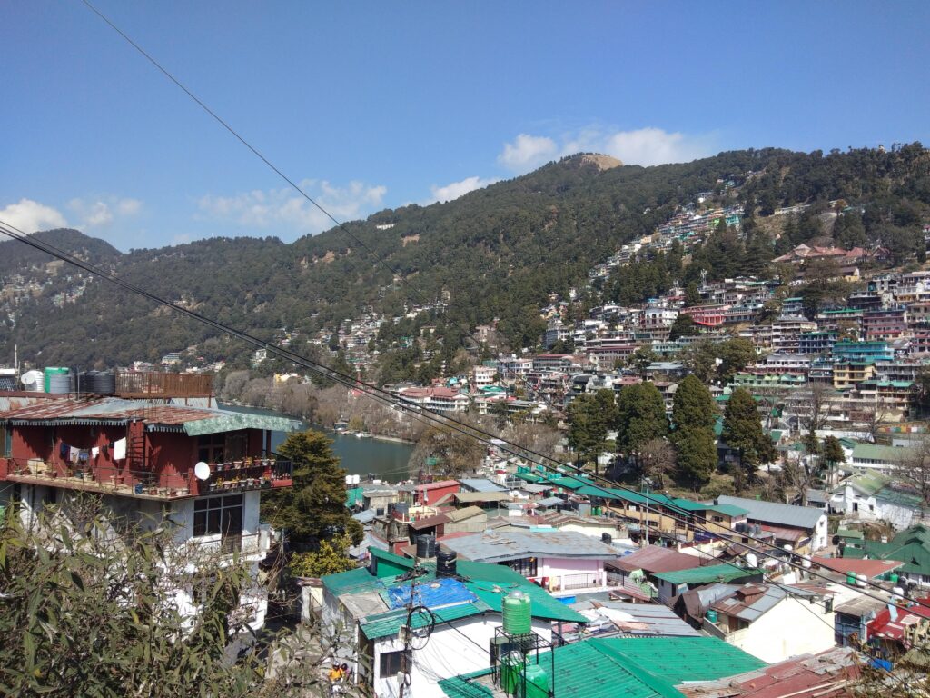 सबसे अच्छा पर्यटन स्थल नैनीताल : परिवार के साथ करें एन्जॉय