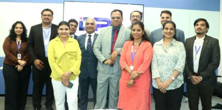 मुंबई से बिज़नेस की तीन बड़ी खबरें: AI हब, हाउसिंग मुनाफा और R&D सर्वे A Global Hub of AI Blooms in Powai, Mumbai