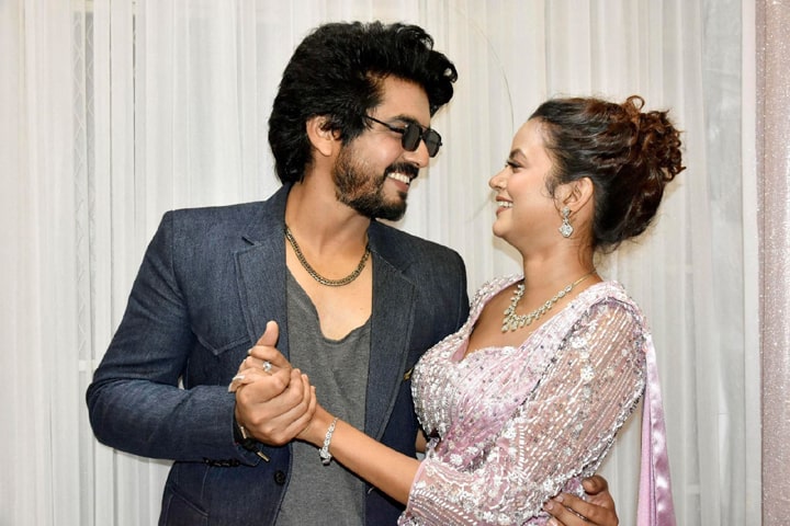 Bhojpuri song "Satawa Jani Rifle Karejwa Par" released, Anshuman Singh and Sapna Chauhan will be seen together