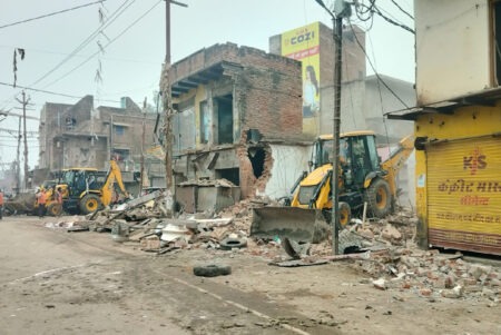 After the bulldozer tears through Baberu's heart, and amidst helplessness and tears, the garden will bloom again!