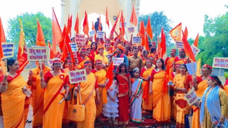 A Wave of Devotion on the Hindu New Year: Lucknow Welcomes the Green Corridor with Flowers!