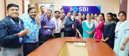 Bank Employees Intensify Struggle for 5-Day Banking! Work Performed Wearing Black Armbands; 'Work-to-Rule' Campaign Resumes.
