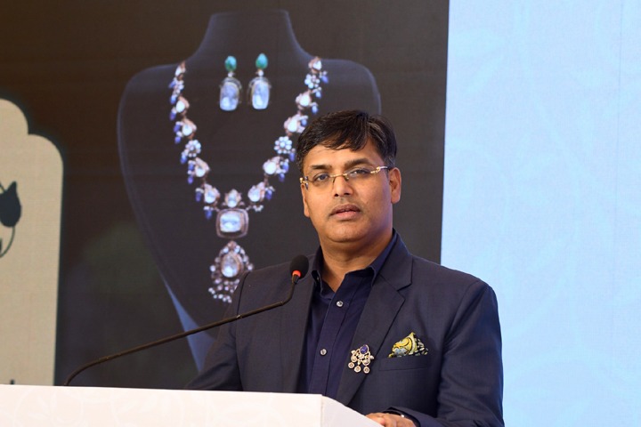 ज्वेलरी से शेयर बाजार तक! एडविट ज्वेल्स की ₹165 करोड़ की नई उड़ान From Jewellery Business to the Stock Market Advit Jewels Begins a New Growth Journey