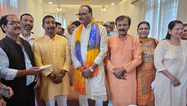 Mamta Charitable Trust's Grand Yoga Camp: "Lucknow will practice yoga; Lucknow will become disease-free."