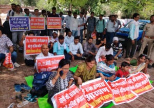 69,000 Teacher Recruitment: Reserved category candidates stage a sit-in outside the Directorate of Basic Education; say, "Six weeks have passed—no more waiting."