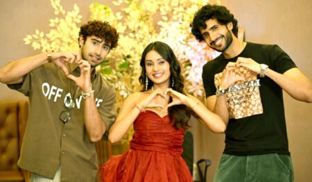 दिल दीवाना हो गया: 31 जुलाई को आ रही 90s रोमांस की मधुर खुशबू 'Dil Deewana Ho Gaya': The sweet essence of 90s romance arrives on July 31st.