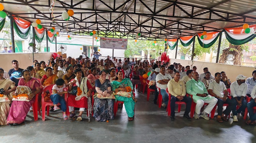 Uttar Pradesh Primary Teachers' Association's emotional felicitation ceremony.