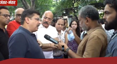 ‘मेरे बच्चे अंदर हैं, मैं बाहर खड़ा हूँ’ – बाल श्रम की इस नरक को अब बंद होना चाहिए “My children are inside; I am standing outside” – This hell of child labor must end now.