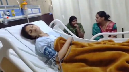 बिसलेरी पानी पीने से अध्यापिका की जिंदगी संकट में: मुँह और फूड पाइप जल गया, मेरठ मेडिकल कॉलेज में जंग Teacher's life in danger after drinking Bisleri water: Mouth and food pipe burned, fight at Meerut Medical College