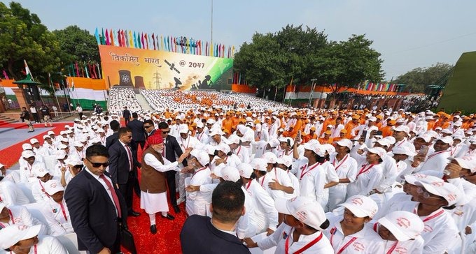 A memorable Independence Day at the Red Fort! This day reminds us of the courage and sacrifice of those who gave us freedom. At the same time, it is a day to renew our commitment to building a Viksit Bharat. 